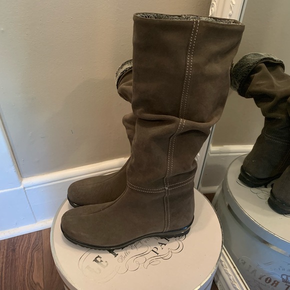 LA CANADIENNE boots - Picture 2 of 5